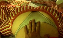 रेशमी अधोवस्त्र में शौकिया गोरी इस वीडियो में डॉगीस्टाइल में गड़बड़ हो जाती है