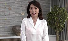 Japon MILF Miho, Evli Bir Kadın Olarak İlk Çekimini Kaydediyor